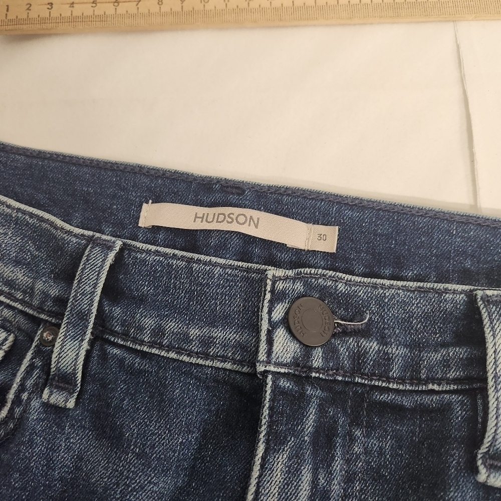 Hudson Jade distressed jeans size 30×30 raw hem Mid-Rise Loose fit - Picture 4 of 13